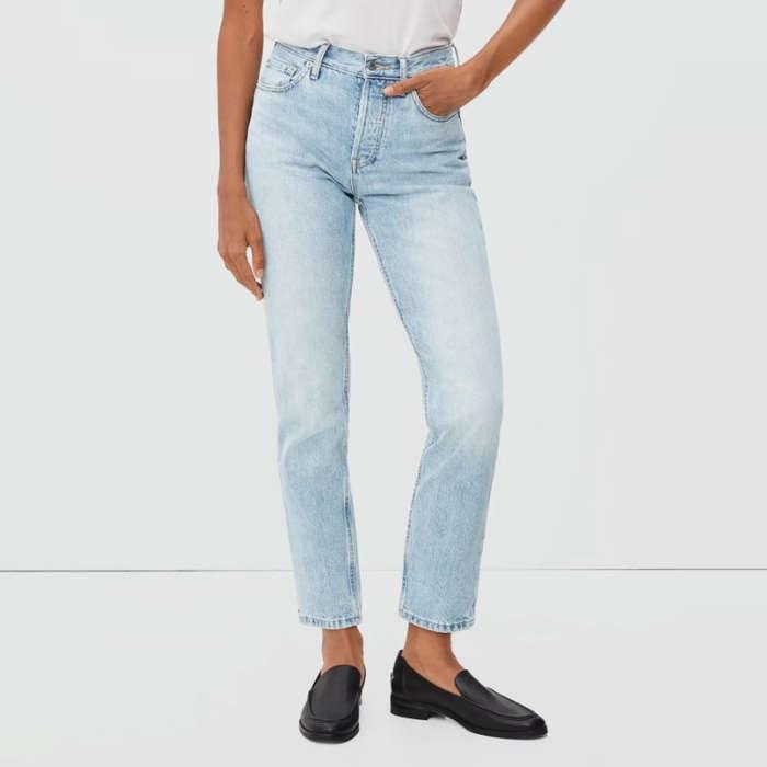 Everlane The ’90s Cheeky Jean In Vintage Sunbleached Blue