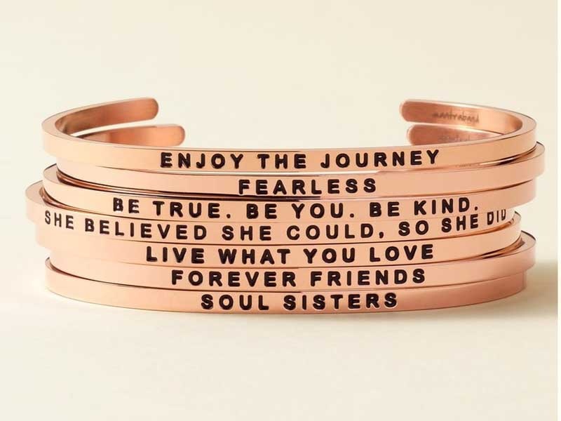 Wedding Day Essentials Gifts for Her Under USD50 Gifts for the ...