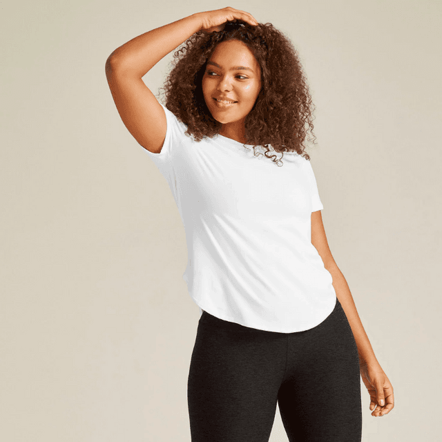 Alo Yoga Alosoft Finesse T-Shirt in White, Size: XS