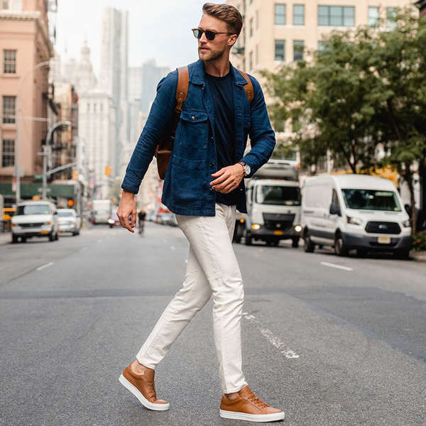 men's casual sneakers with jeans